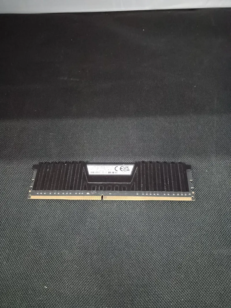 [JUNK] CORSAIR [DRAM Error] DDR4 Memory 16GB CMK32GX4M2E3200C16