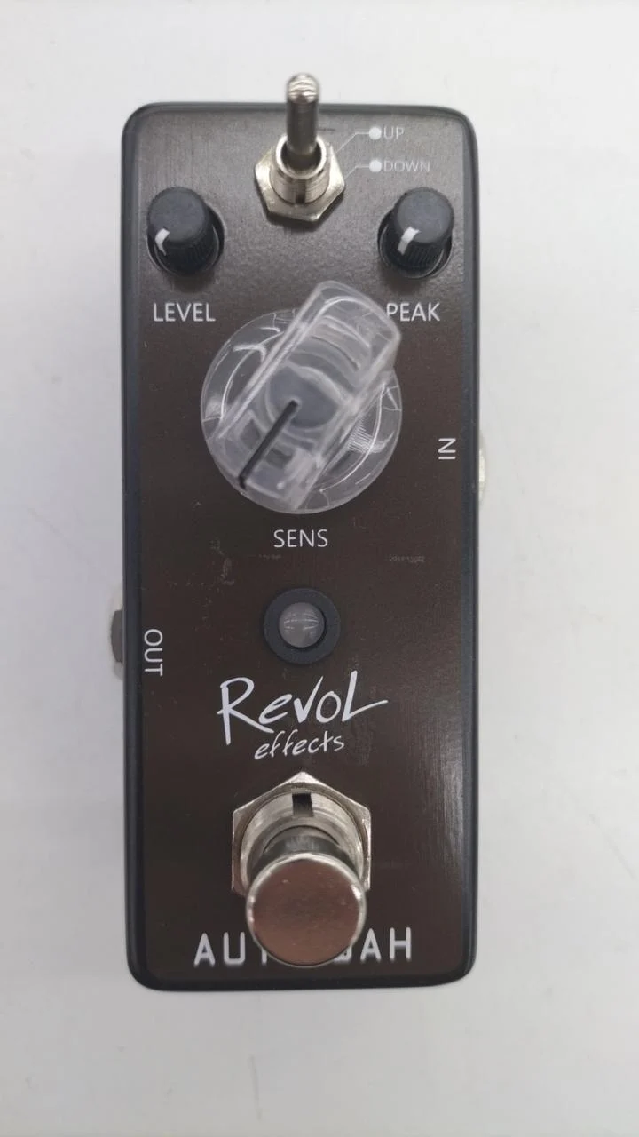 EFFETS REVOL WAH AUTO WAH