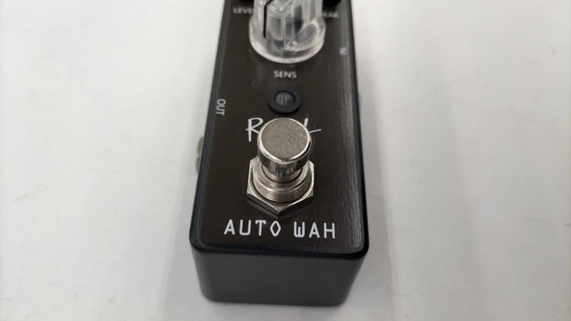 EFFETS REVOL WAH AUTO WAH