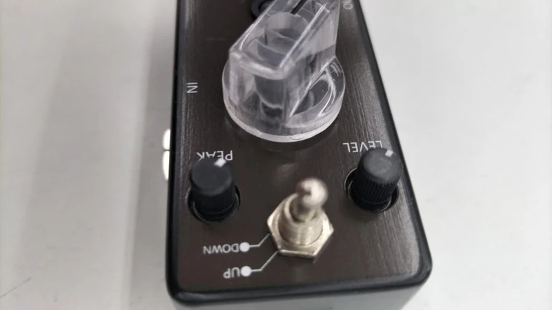 EFFETS REVOL WAH AUTO WAH