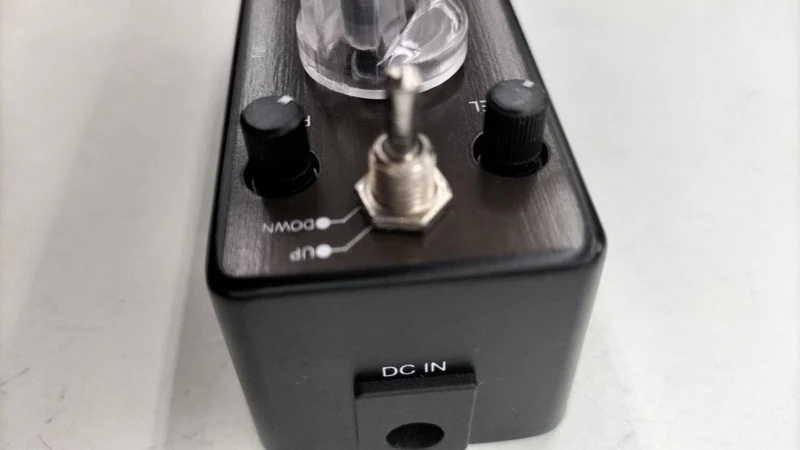 EFFETS REVOL WAH AUTO WAH