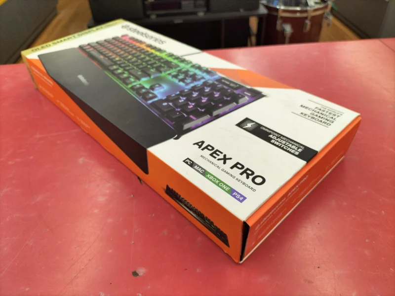 STEELSERIES Gaming Keyboard APEX PRO