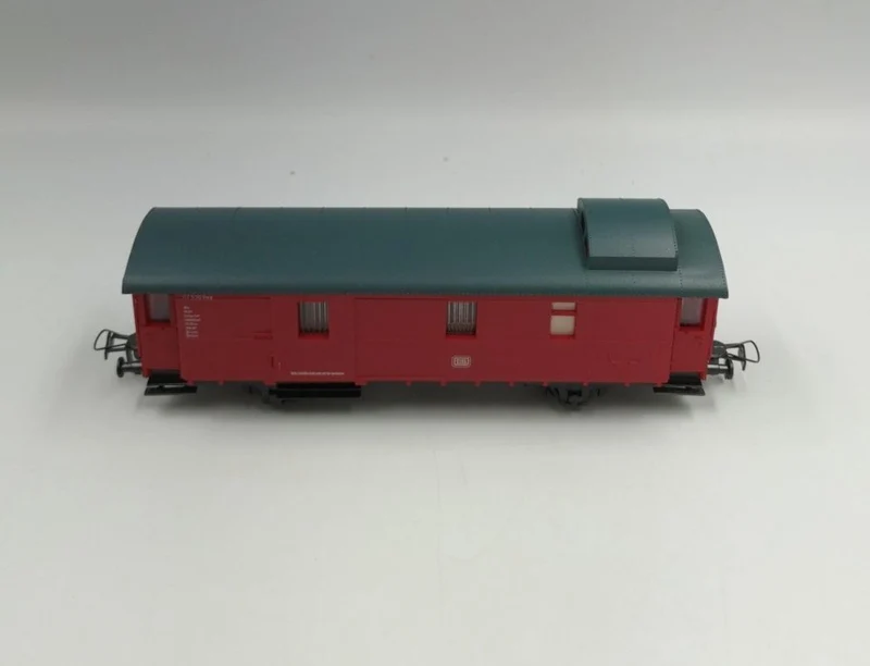 PIKO HO Gauge 0726 Set of 2 Passenger Cars and 1 Freight Car