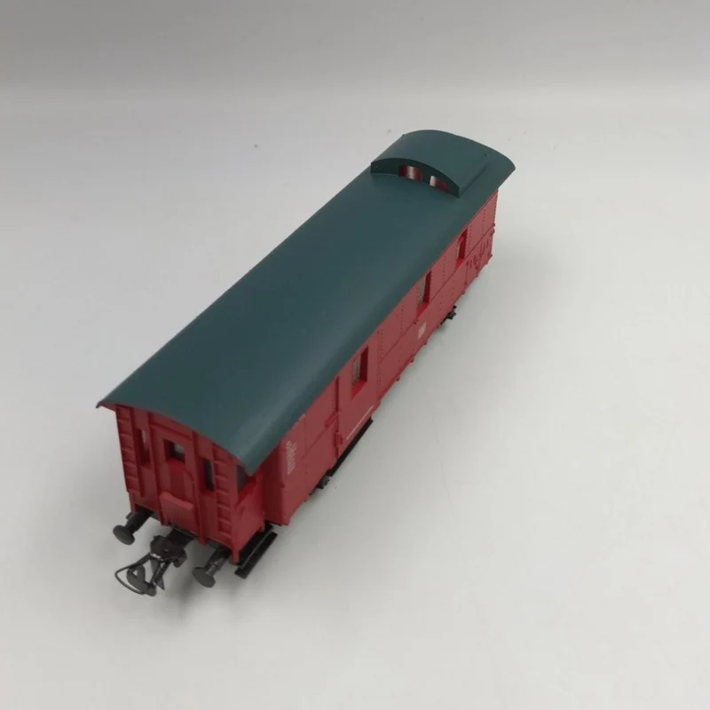 PIKO HO Gauge 0726 Set of 2 Passenger Cars and 1 Freight Car