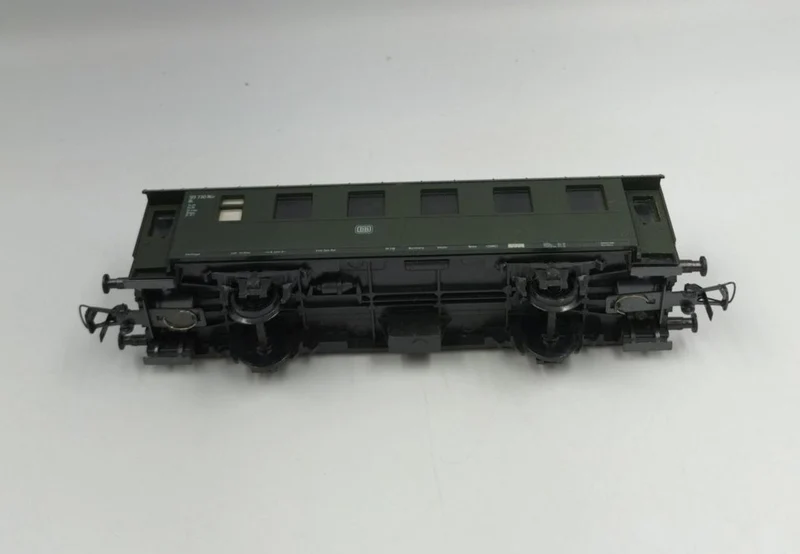 PIKO HO Gauge 0726 Set of 2 Passenger Cars and 1 Freight Car