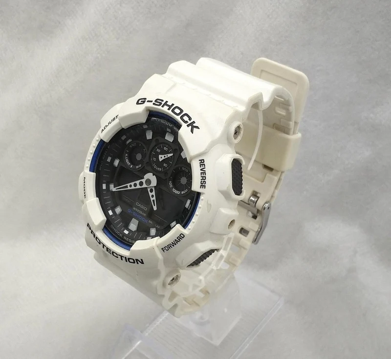 Montre à quartz CASIO G-SHOCK GA-100B-7AJF