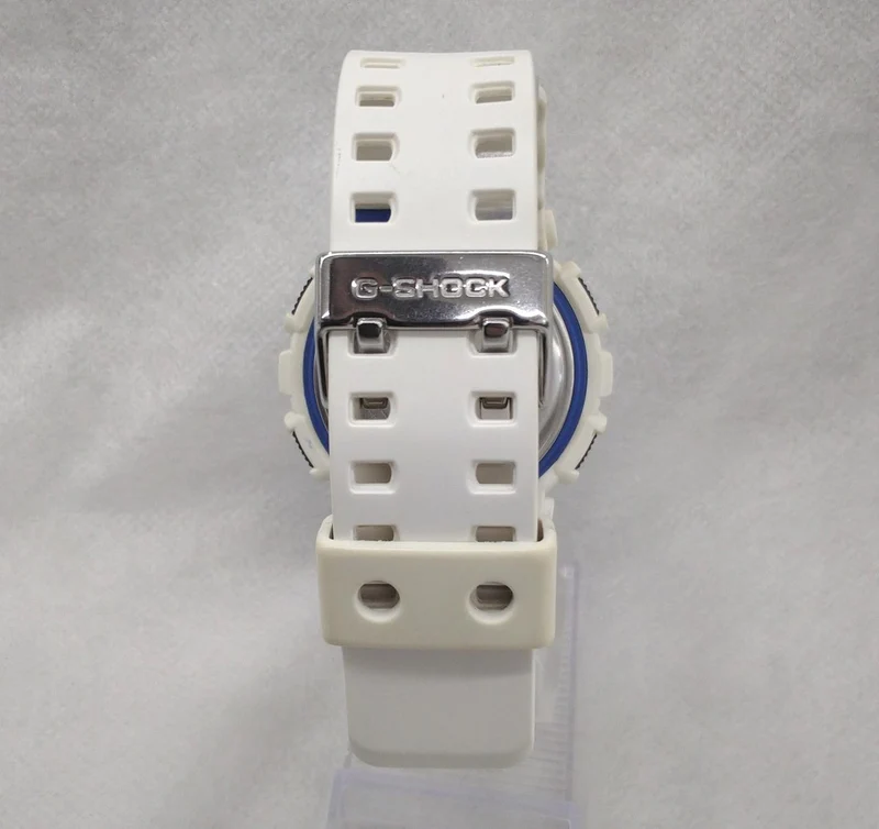 Montre à quartz CASIO G-SHOCK GA-100B-7AJF
