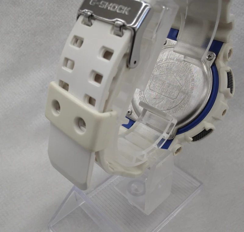 Montre à quartz CASIO G-SHOCK GA-100B-7AJF
