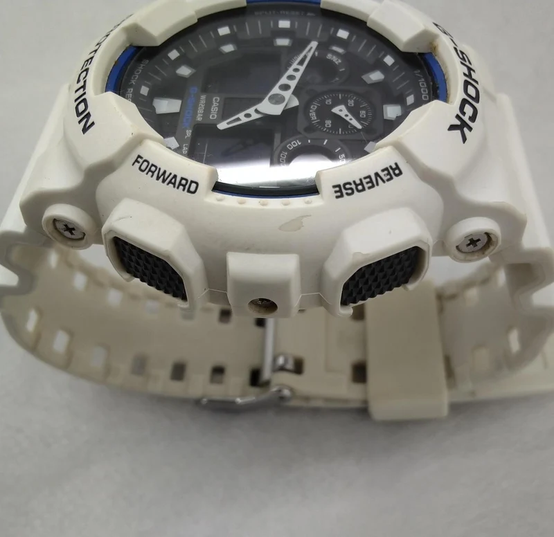 Montre à quartz CASIO G-SHOCK GA-100B-7AJF