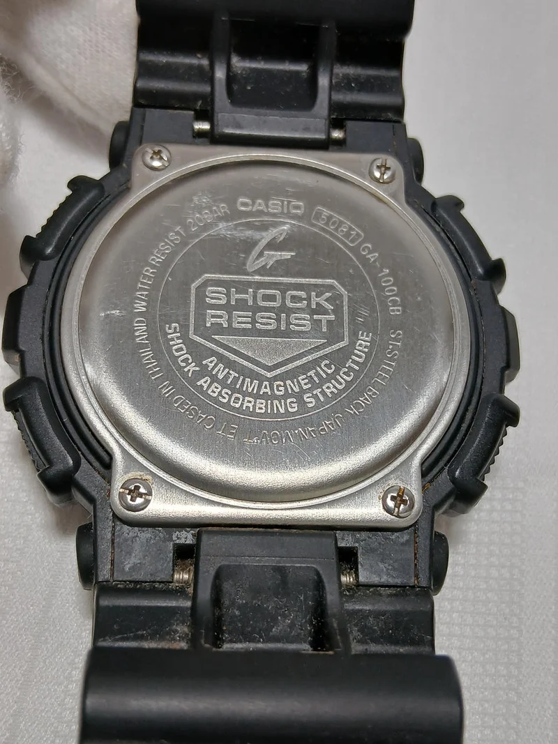 Montre-bracelet à quartz CASIO G-SHOCK GA-100CB