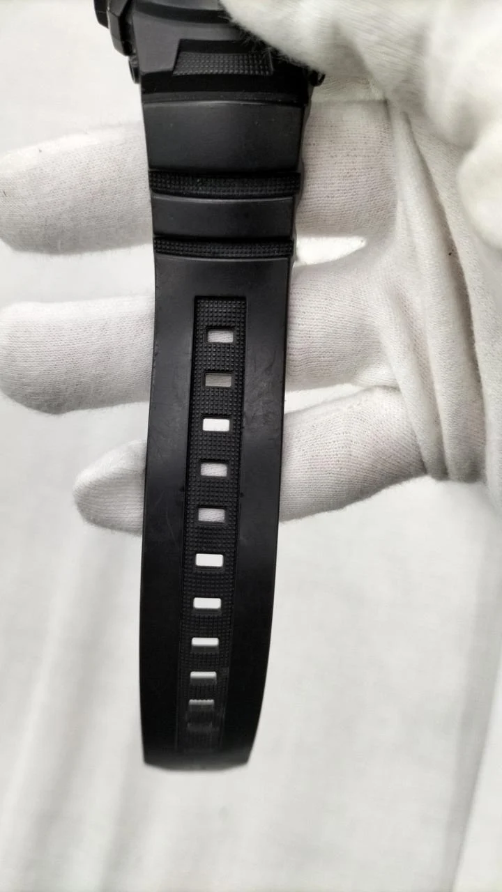 CASIO G-SHOCK AWG-M100B