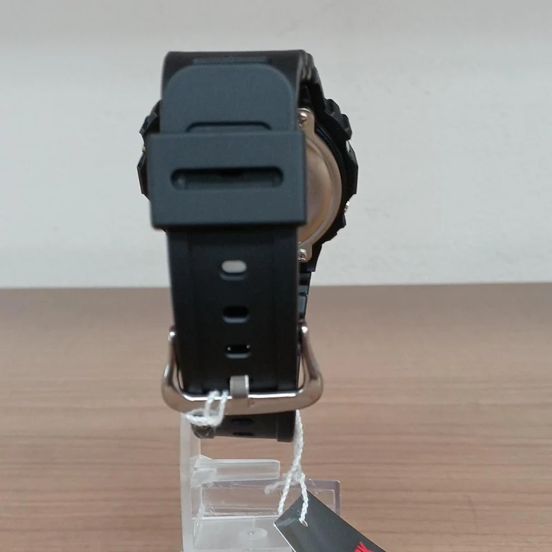 CASIO G-SHOCK DW-5600SR Noire État A
