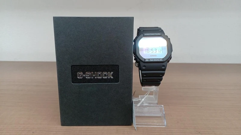 CASIO G-SHOCK DW-5600SR Noire État A