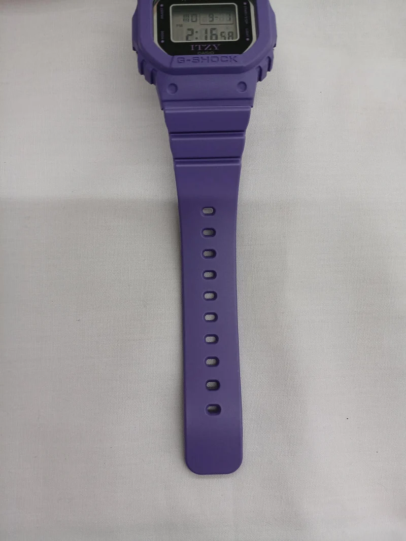 Modèle de collaboration CASIO G-SHOCK ITZY GMD-S5610IT-6JR