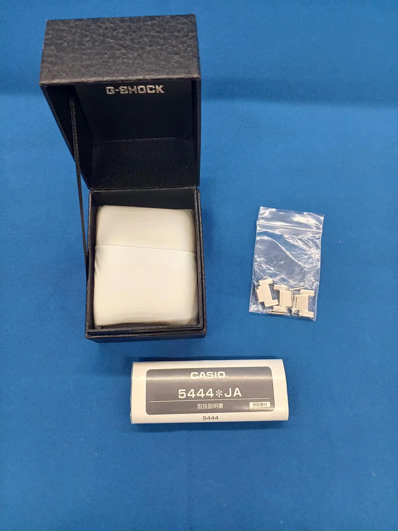 CASIO G-SHOCK GST-W100 GST-W100