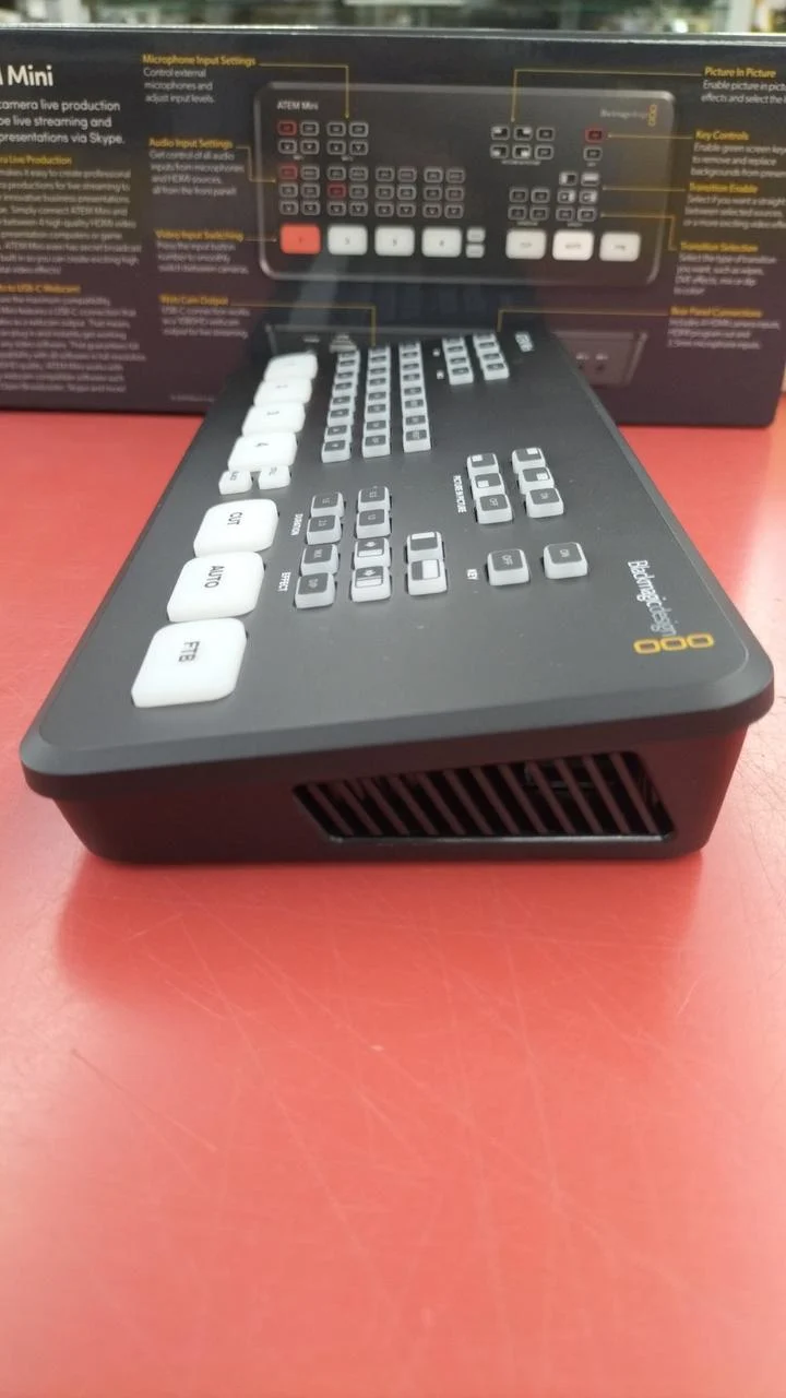 BLACKMAGIC DESIGN Video Switcher ATEM MINI
