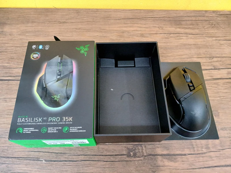 Souris gaming RAZER BASILISK V3 PRO 35K