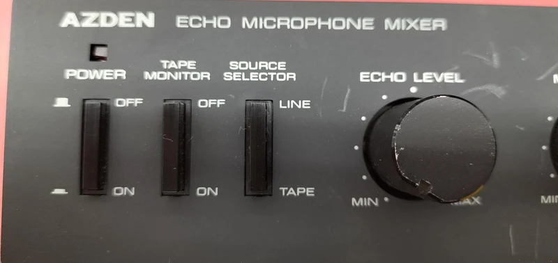 Table de mixage de microphones AZDEN AX-10