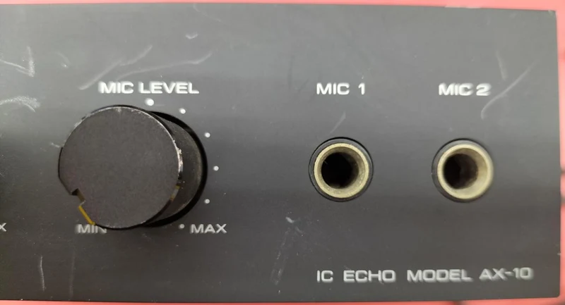 Table de mixage de microphones AZDEN AX-10