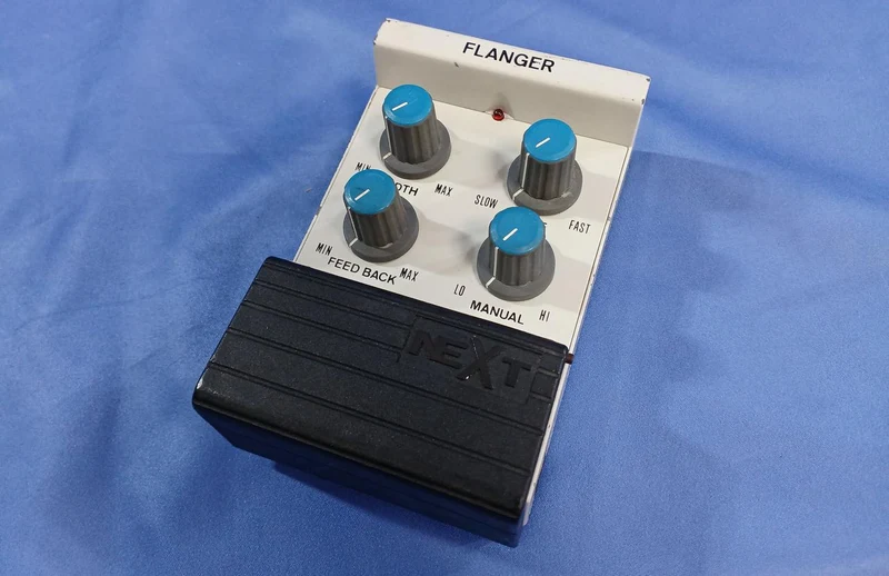 PROCHAIN ​​FLANGER