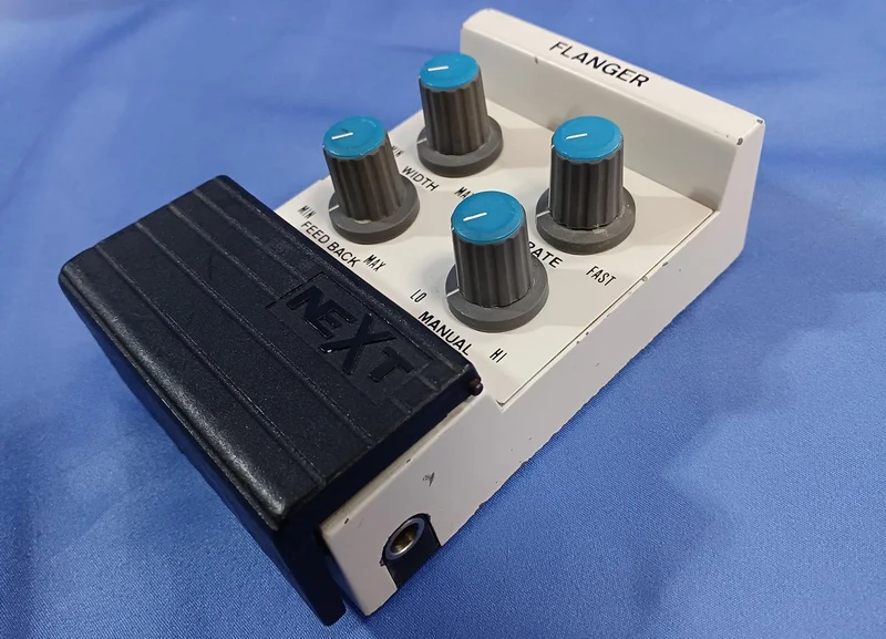 PROCHAIN ​​FLANGER