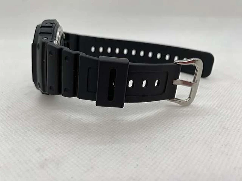 Montre CASIO G-SHOCK Digital série 5600 DW-5600RW