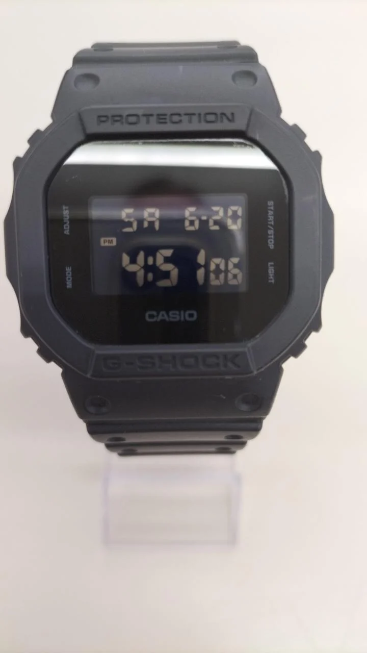 Montre-bracelet CASIO DW-5600UBB