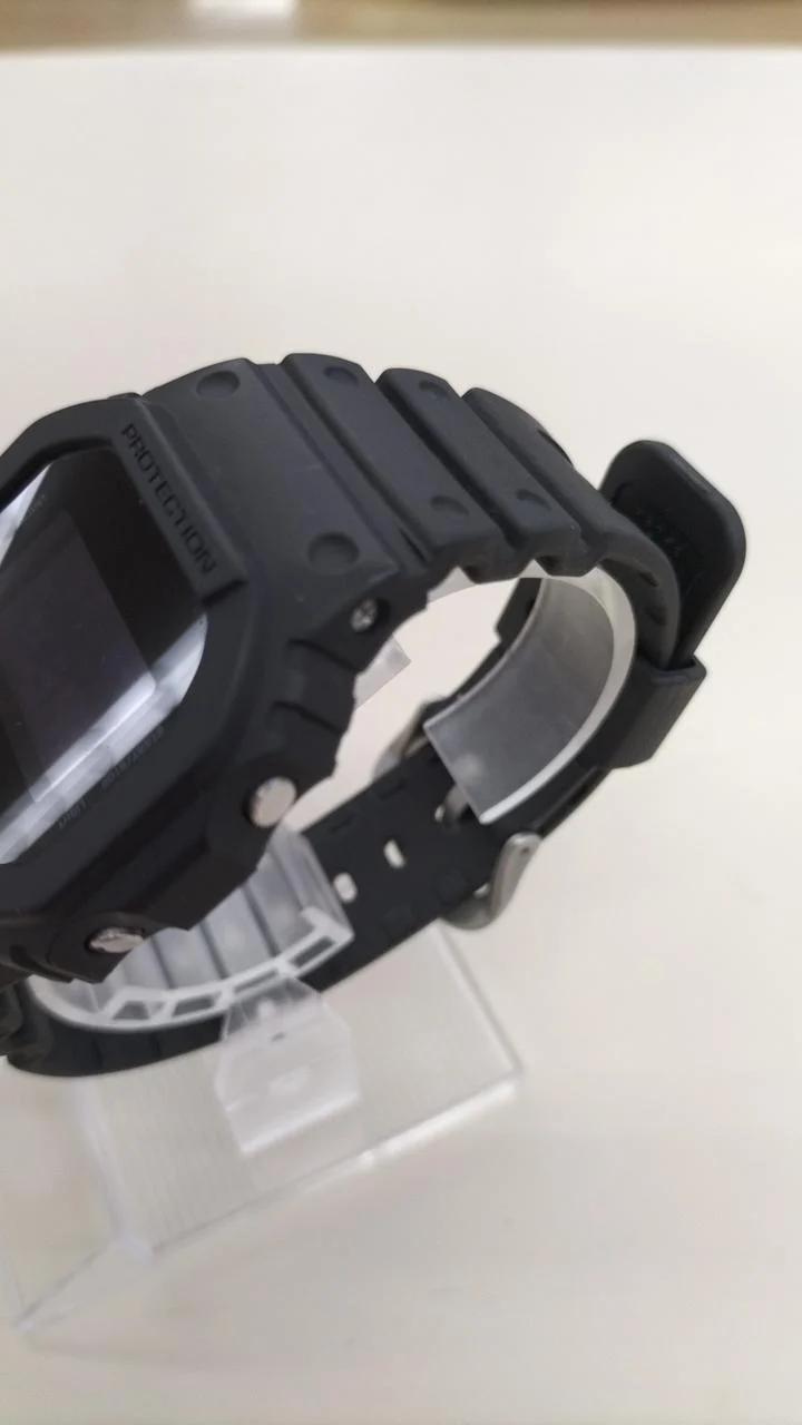 Montre-bracelet CASIO DW-5600UBB