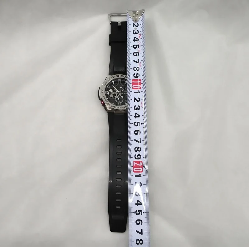 Montre CASIO G-SHOCK Tough Solar GST-B100 : rayures importantes