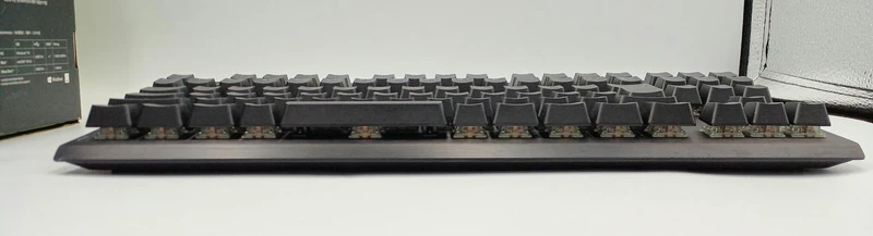 Clavier de jeu CORSAIR K70 RGB TKL/RGP0071