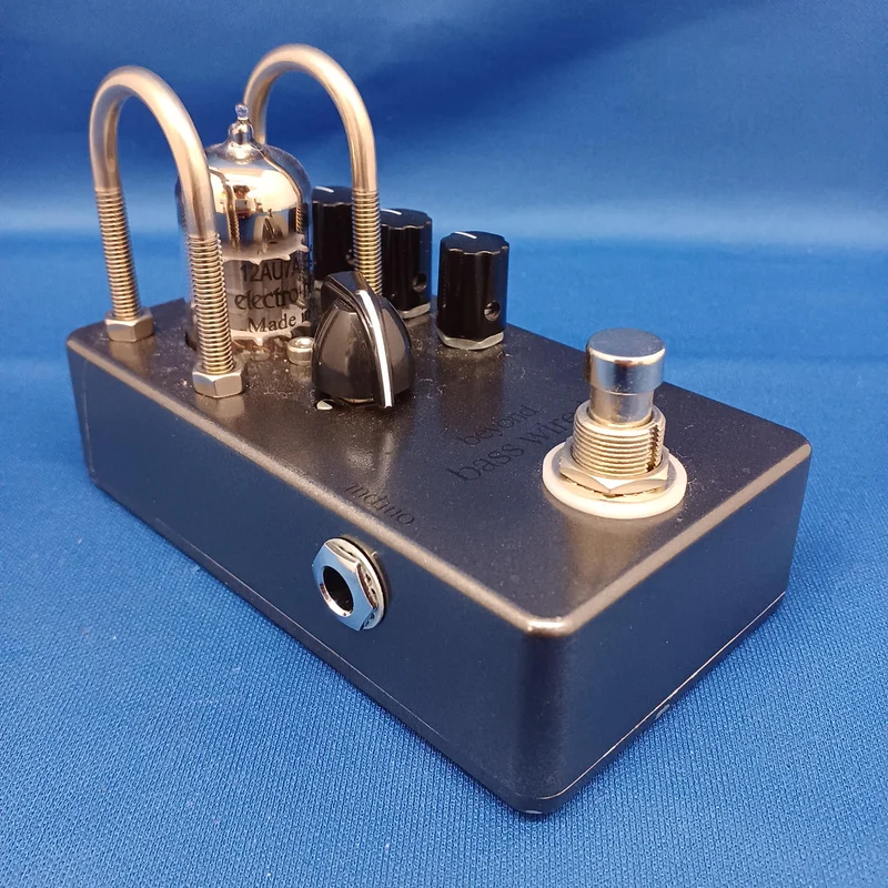 BEYOND Preamplifier BASS WIRED 2S