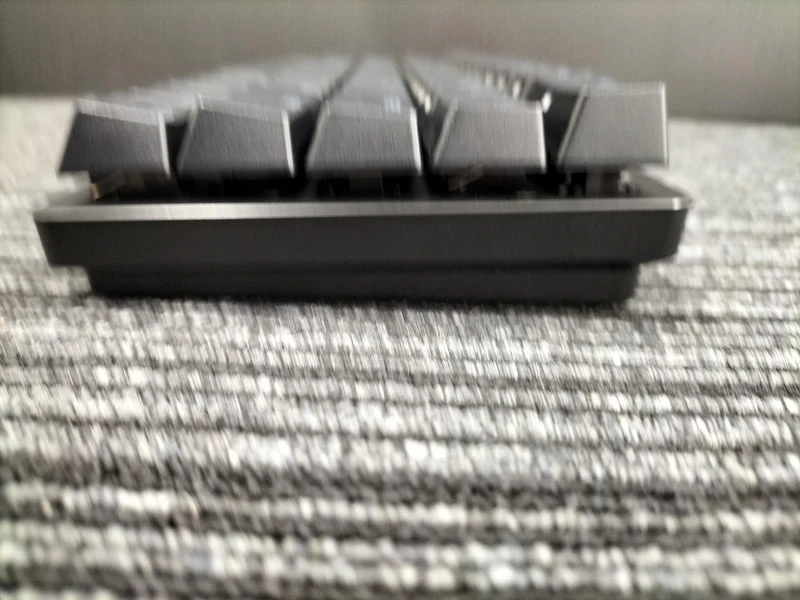 RAZER "When the desk is larger, the aim becomes sharper." HUNTSMAN MINI RZ03-0339