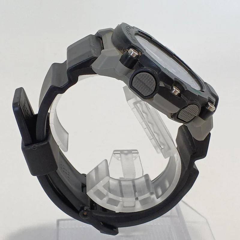 CASIO G-SHOCK GA-2200M