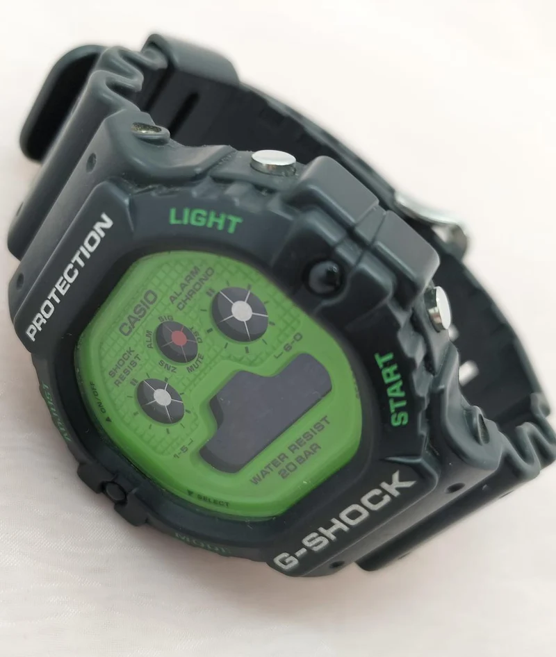 CASIO G-SHOCK DW-5900RS