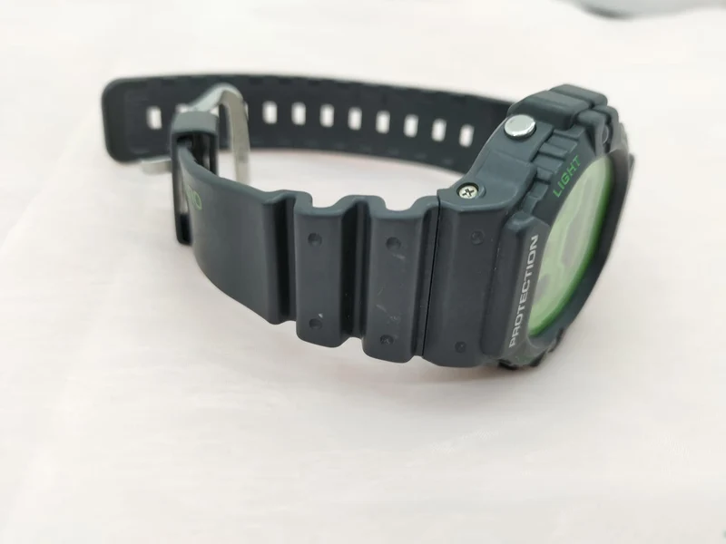 CASIO G-SHOCK DW-5900RS