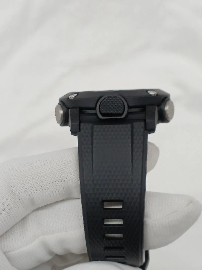 CASIO G-SHOCK GA-2000S