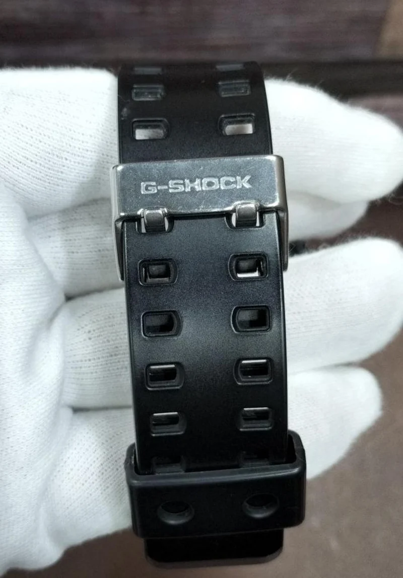 Montre à quartz CASIO G-SHOCK GA-100CB-1AJF