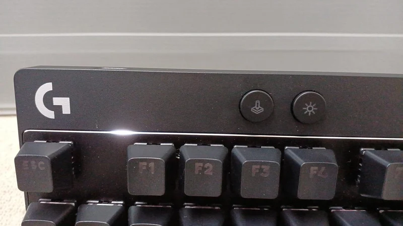 Clavier de jeu LOGICOOL YU0090