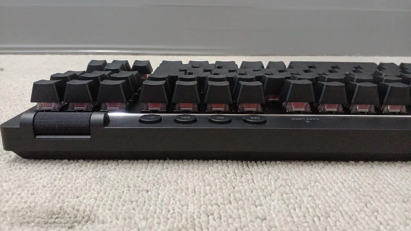 Clavier de jeu LOGICOOL YU0090