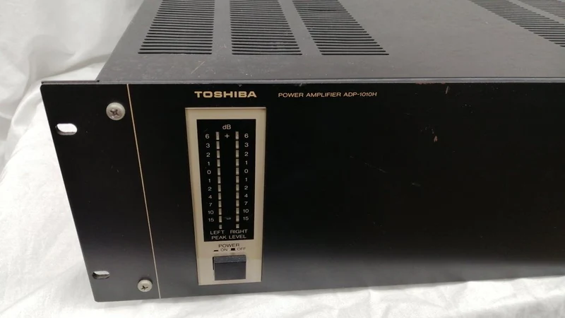 [JUNK] TOSHIBA *Junk Item Power Amplifier ADP-1010H