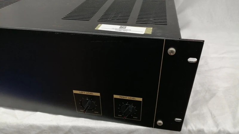[JUNK] TOSHIBA *Junk Item Power Amplifier ADP-1010H