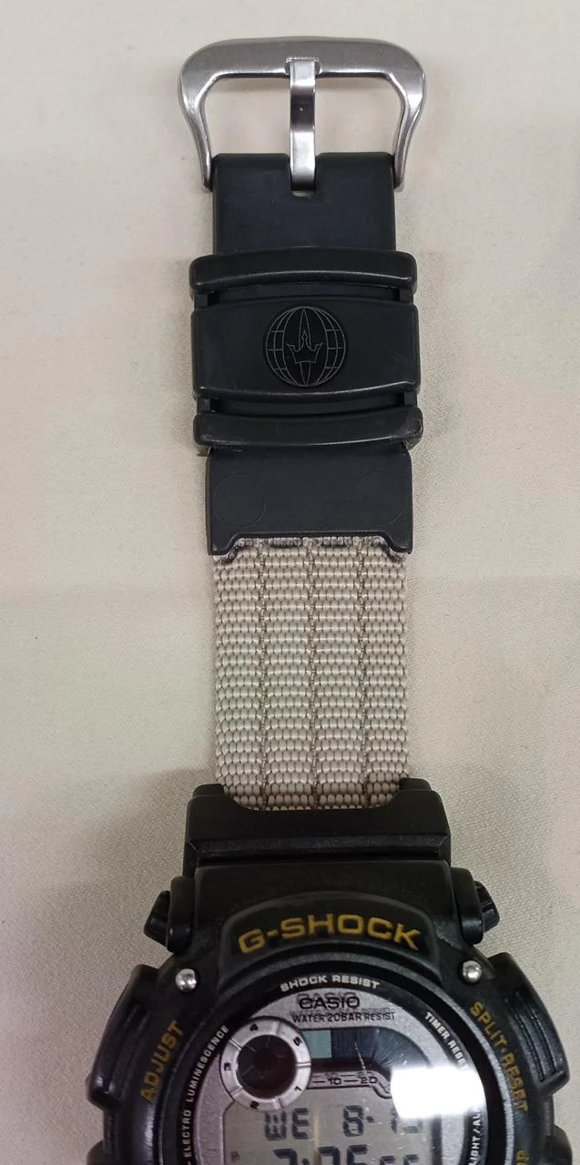 Montre-bracelet CASIO DW-9000