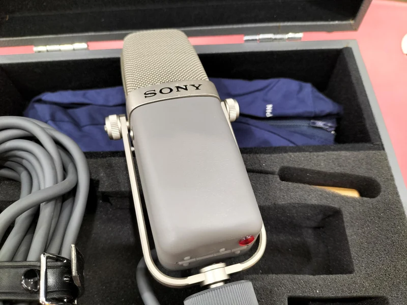 Microphone à condensateur SONY C-38B
