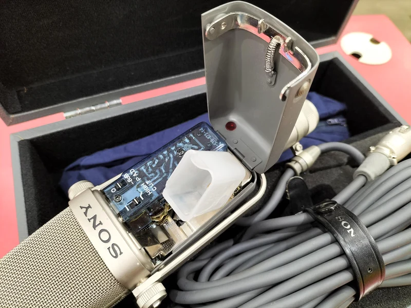 Microphone à condensateur SONY C-38B