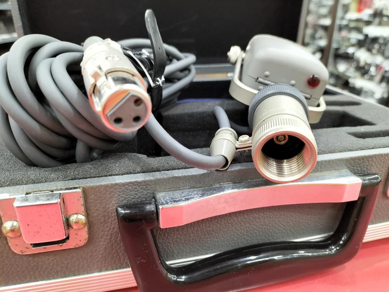 Microphone à condensateur SONY C-38B