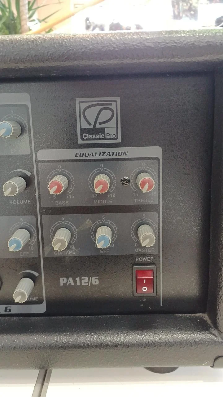 [À DÉCHETER] Système de sonorisation Classic Pro Simple PA12/6