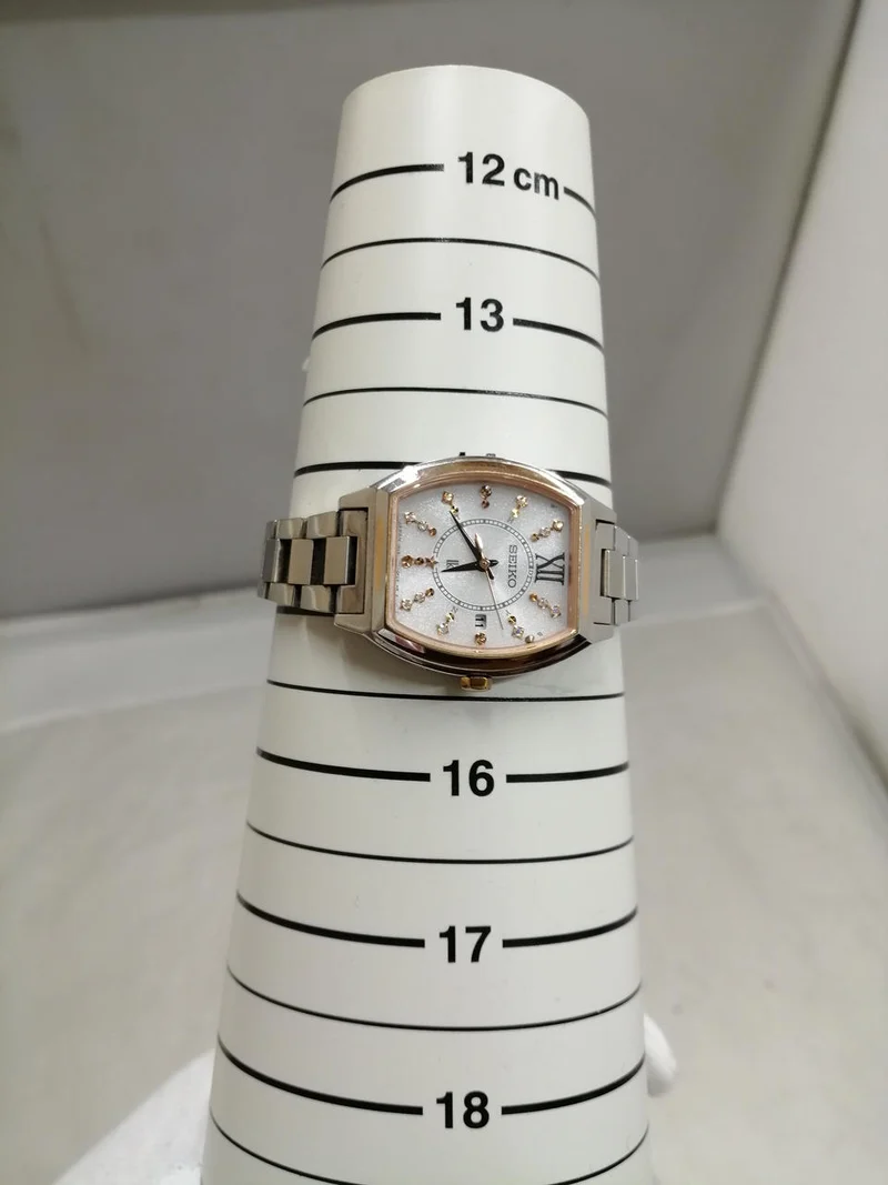 SEIKO LUKIA Solar Wristwatch 1B22-OBBO